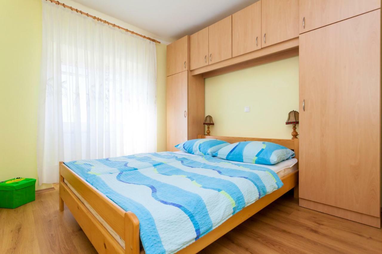 Holiday Apartment Ivica Milohnici エクステリア 写真