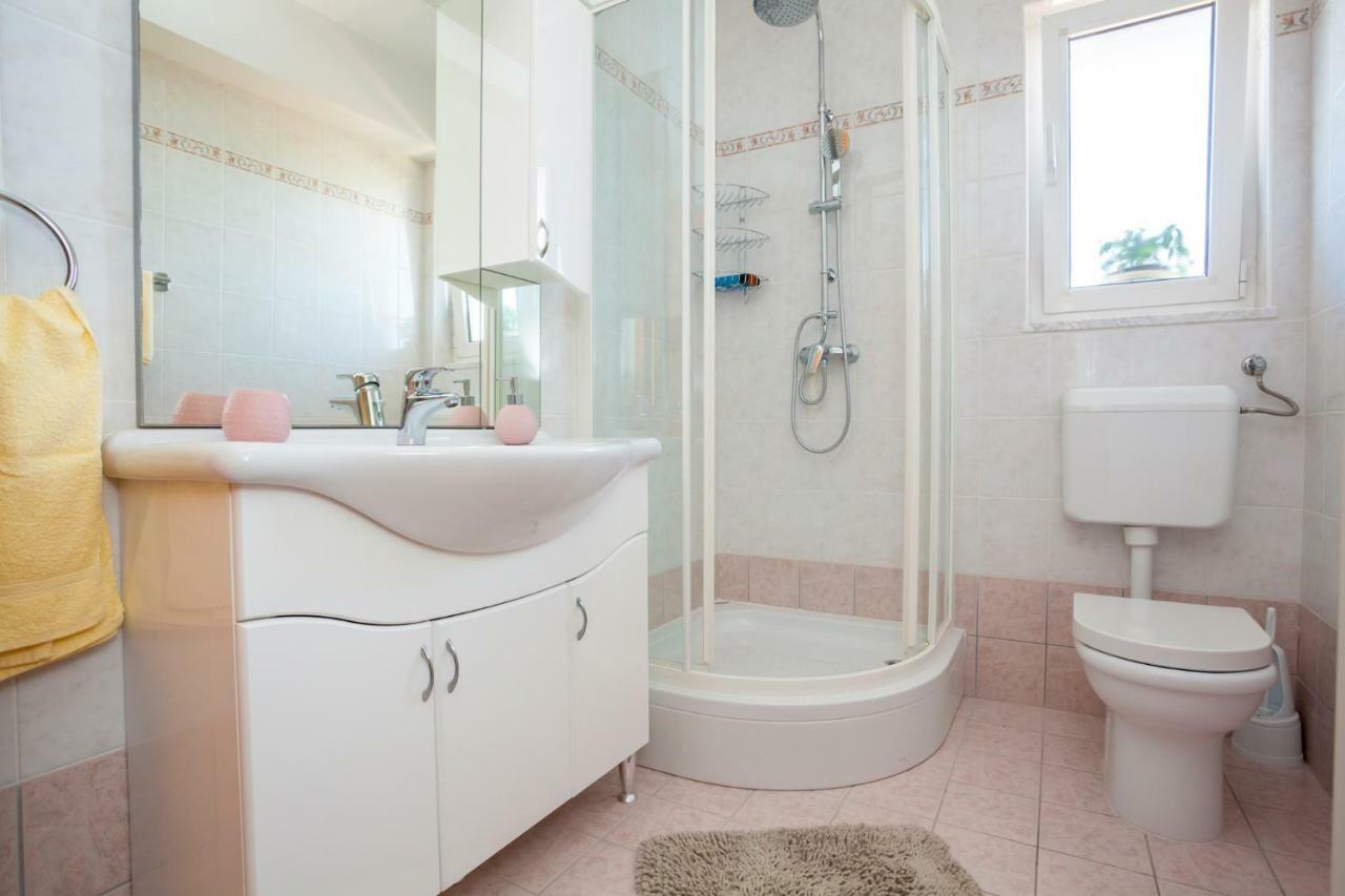 Holiday Apartment Ivica Milohnici エクステリア 写真
