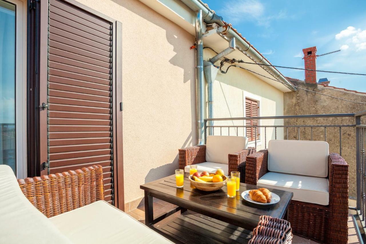 Holiday Apartment Ivica Milohnici エクステリア 写真